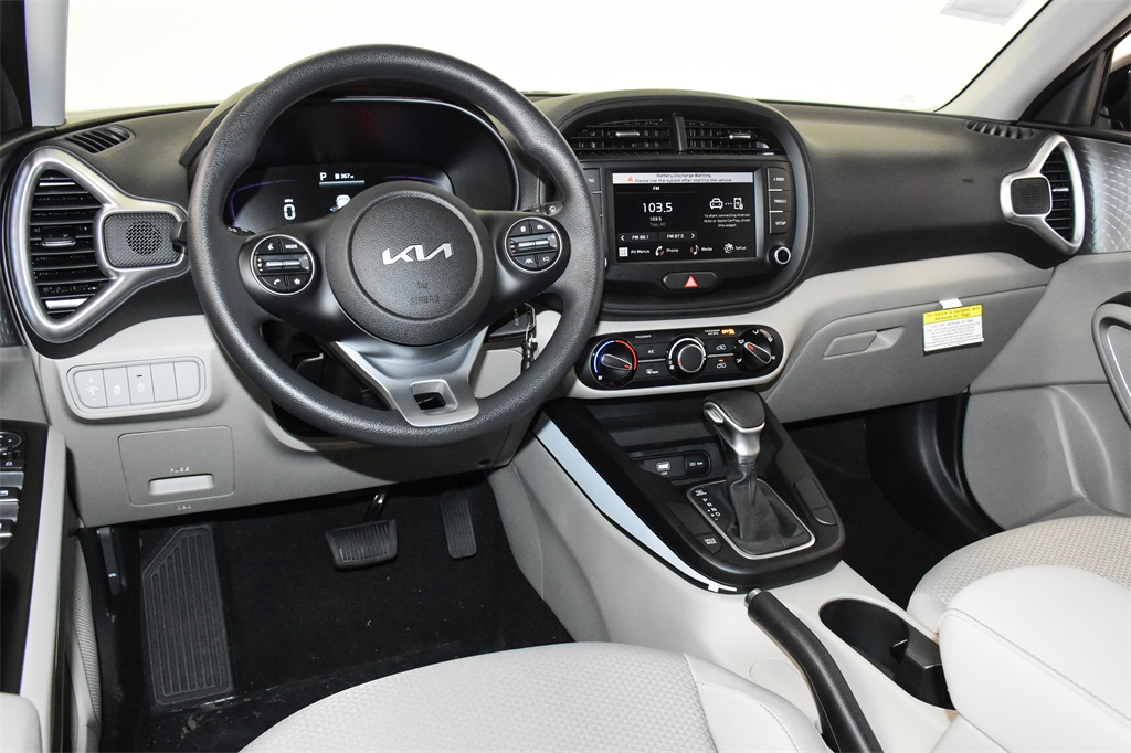 2023 Kia Soul LX 10