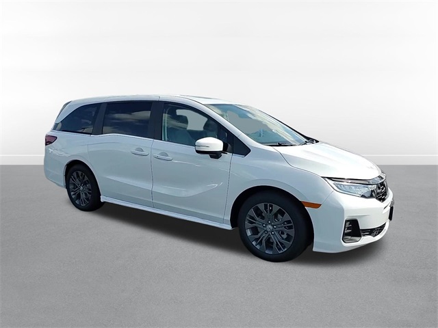 2025 Honda Odyssey Touring 3