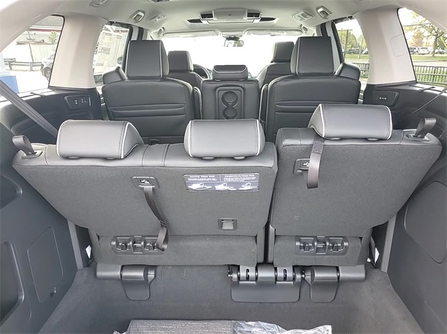 2025 Honda Odyssey Touring 23