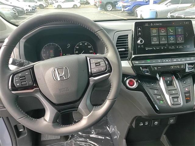 2025 Honda Odyssey Touring 25