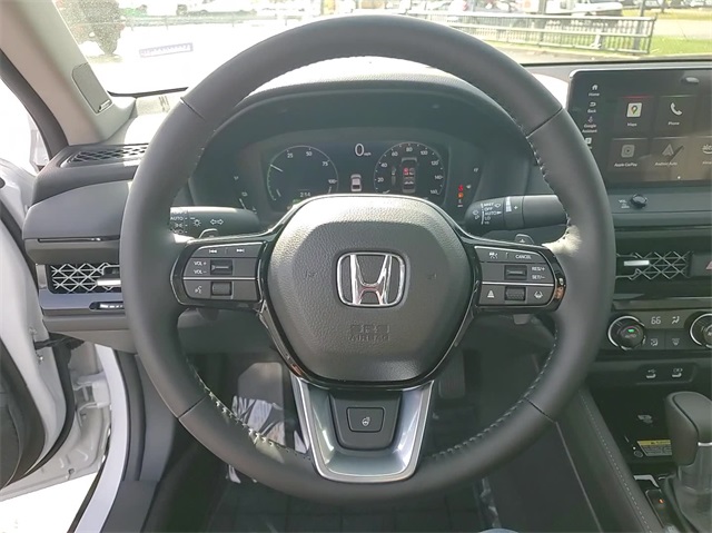 2025 Honda Accord Hybrid Touring 16