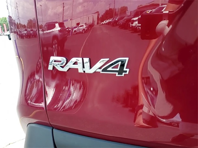 2023 Toyota RAV4 XLE 7