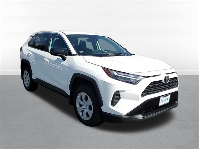 2023 Toyota RAV4 LE 3