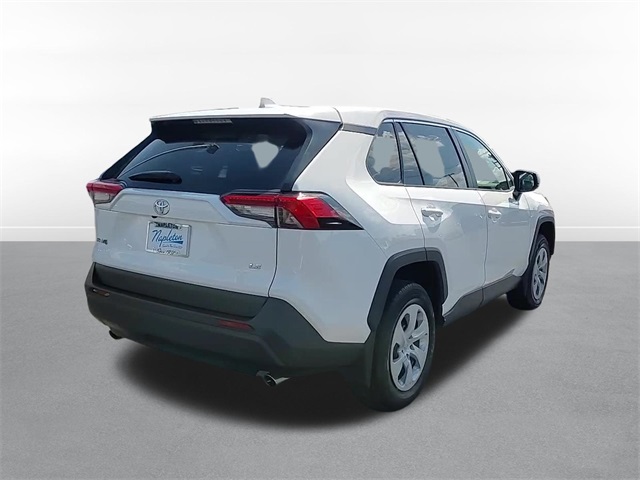 2023 Toyota RAV4 LE 6