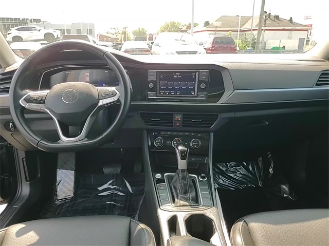 2024 Volkswagen Jetta 1.5T SE 12