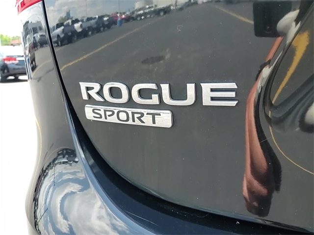 2021 Nissan Rogue Sport S 7