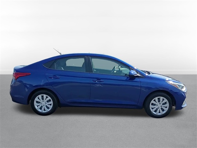 2021 Hyundai Accent SE 3