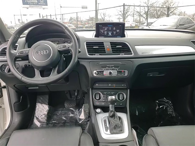 2018 Audi Q3 2.0T Premium 12