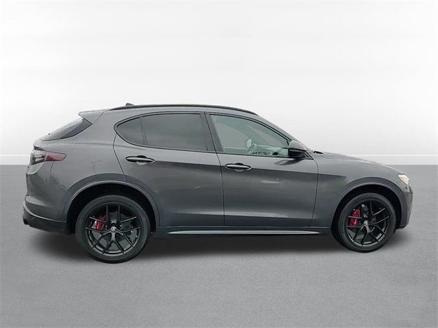 2021 Alfa Romeo Stelvio Ti Sport 4