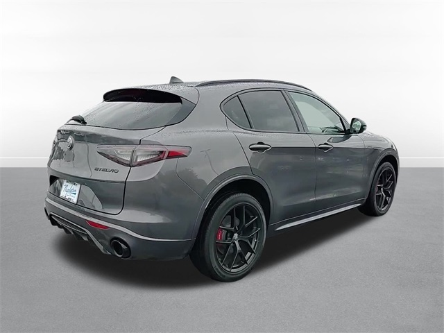 2021 Alfa Romeo Stelvio Ti Sport 5