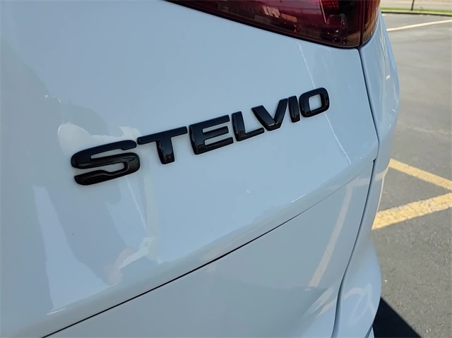 2021 Alfa Romeo Stelvio Ti 7