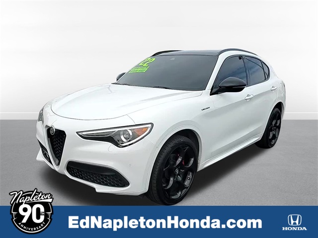 2022 Alfa Romeo Stelvio Veloce 1