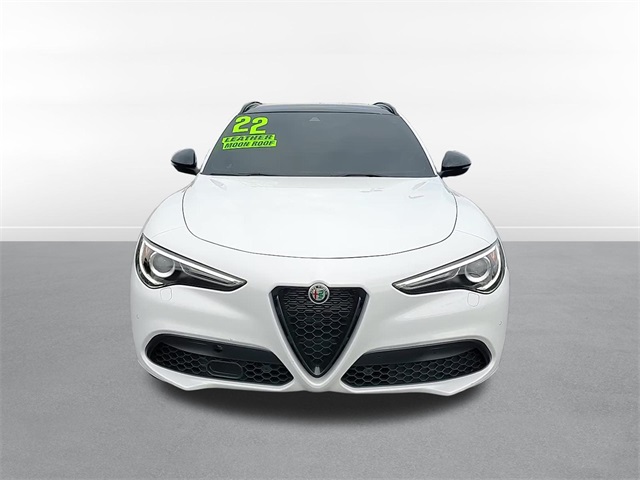 2022 Alfa Romeo Stelvio Veloce 2