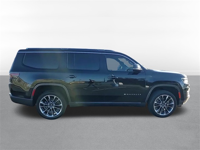 2022 Jeep Wagoneer Series III 4