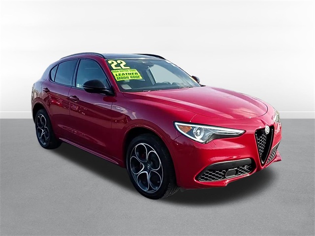 2022 Alfa Romeo Stelvio Veloce 3