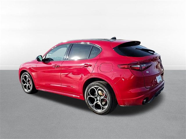 2022 Alfa Romeo Stelvio Veloce 5