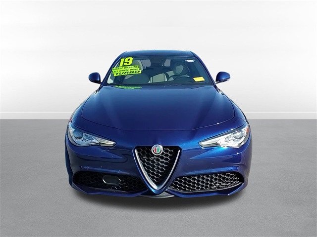 2019 Alfa Romeo Giulia Base 2