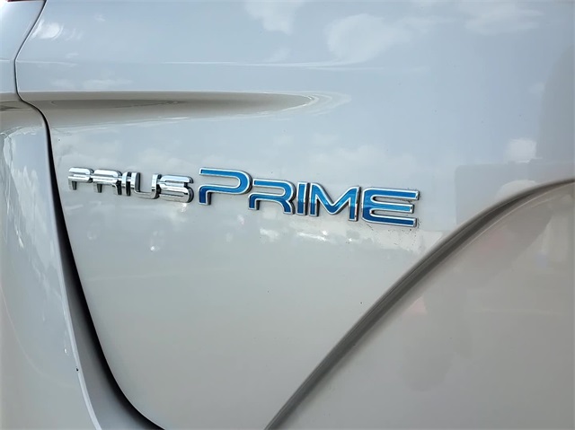 2022 Toyota Prius Prime Limited 8
