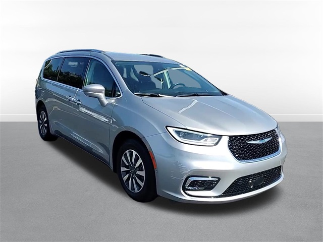 2021 Chrysler Pacifica Hybrid Touring L 3