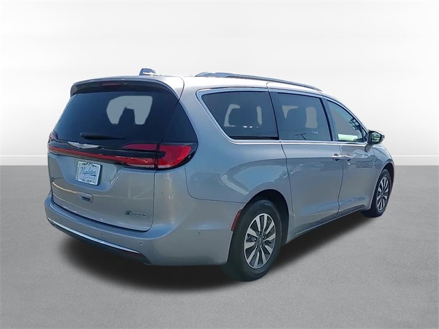 2021 Chrysler Pacifica Hybrid Touring L 6