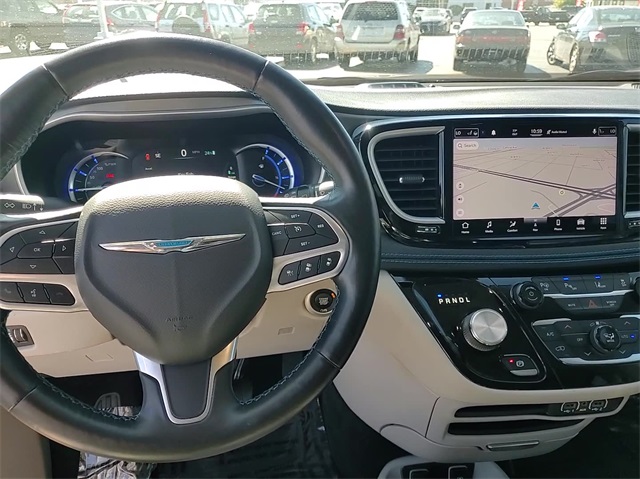 2021 Chrysler Pacifica Hybrid Touring L 22