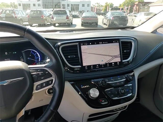 2021 Chrysler Pacifica Hybrid Touring L 24