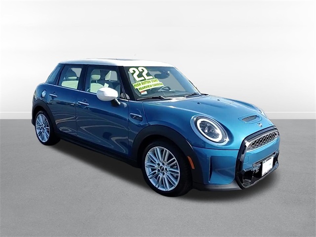 2022 MINI Cooper S Signature 3