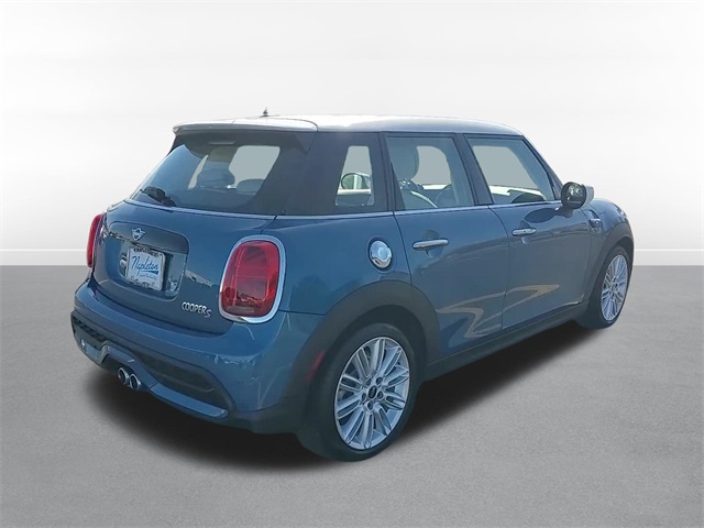 2022 MINI Cooper S Signature 6