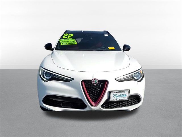 2022 Alfa Romeo Stelvio Veloce 2