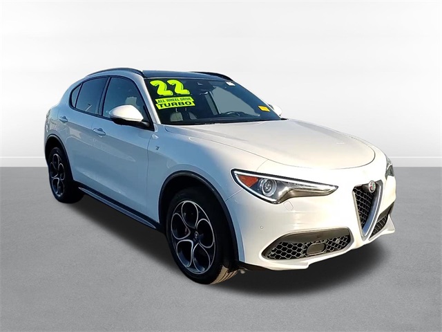 2022 Alfa Romeo Stelvio Ti 3