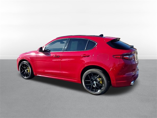 2021 Alfa Romeo Stelvio Ti 5