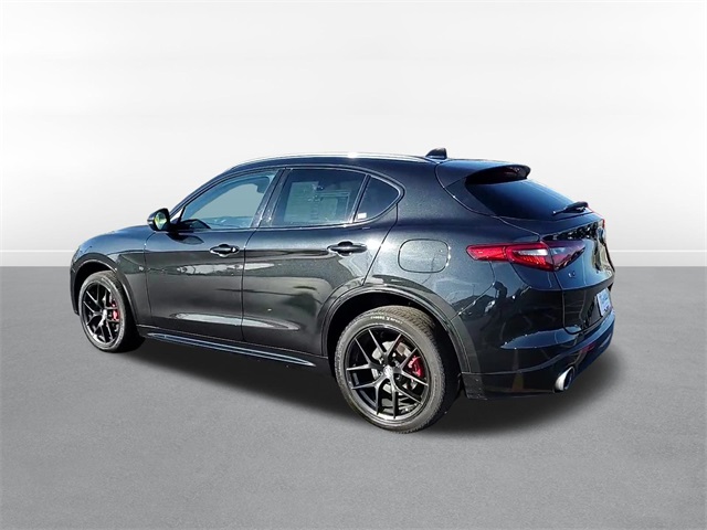 2021 Alfa Romeo Stelvio Ti 5