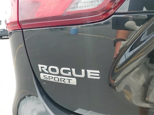 2019 Nissan Rogue Sport S 7