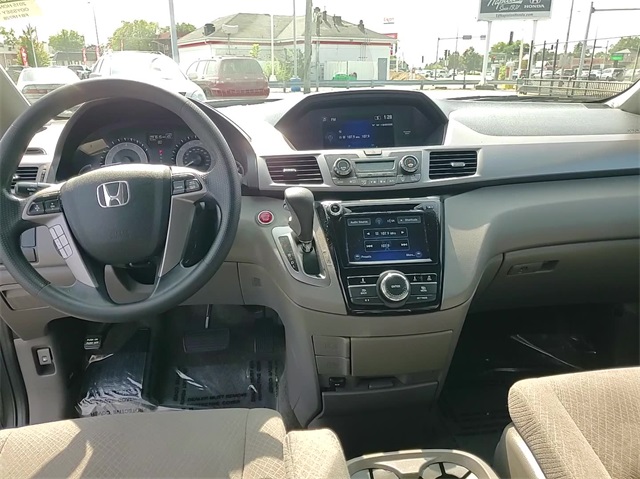 2015 Honda Odyssey EX 12