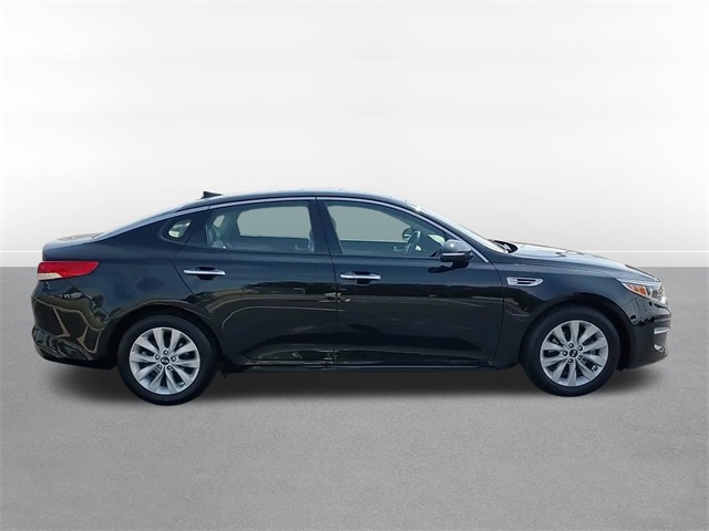 2017 Kia Optima EX 4