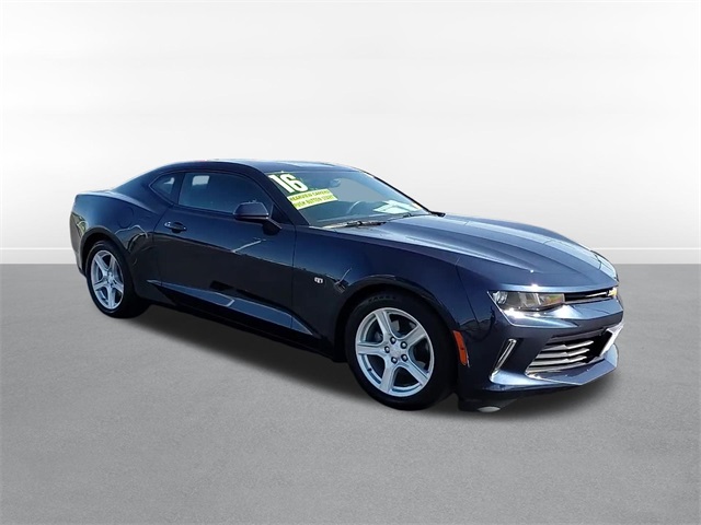 2016 Chevrolet Camaro 1LT 4