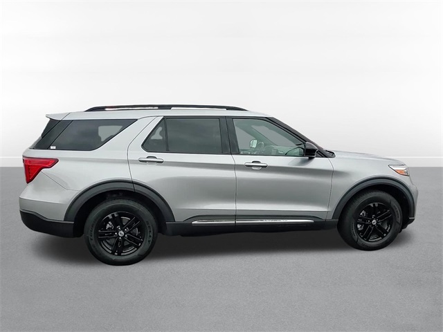 2020 Ford Explorer XLT 4