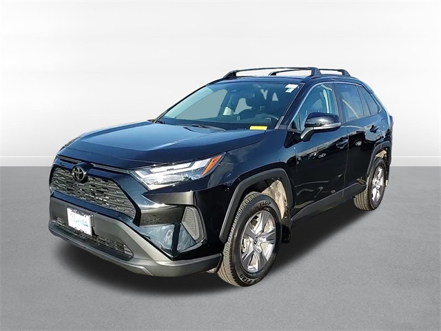 2022 Toyota RAV4 XLE 8