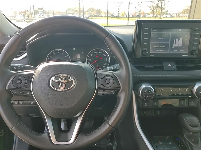 2022 Toyota RAV4 XLE 22