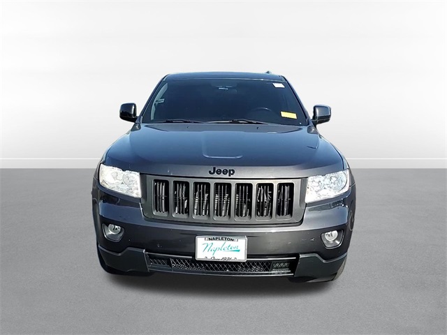 2011 Jeep Grand Cherokee Laredo 2