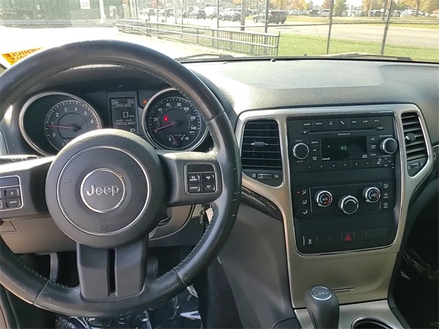 2011 Jeep Grand Cherokee Laredo 24