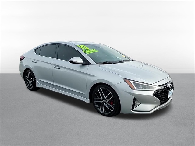 2019 Hyundai Elantra Sport 3