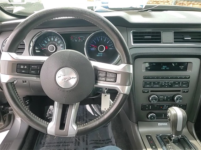 2014 Ford Mustang V6 27