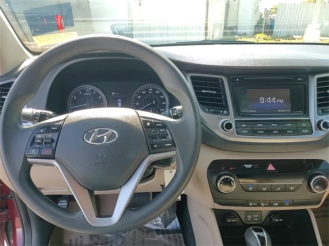 2017 Hyundai Tucson SE 29