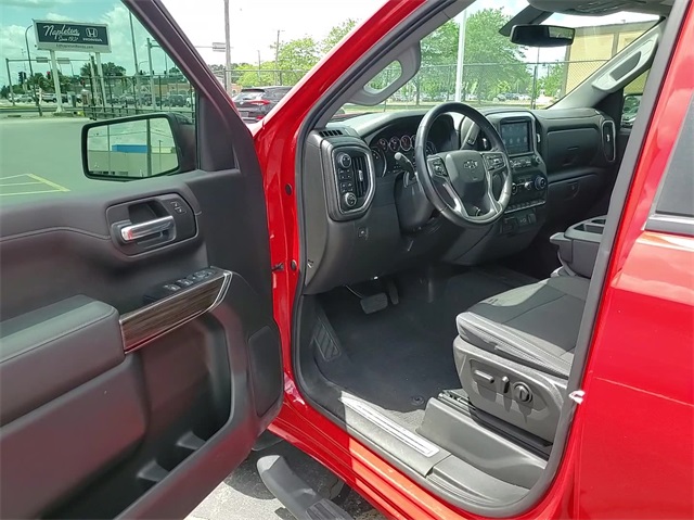 2019 Chevrolet Silverado 1500 RST 12