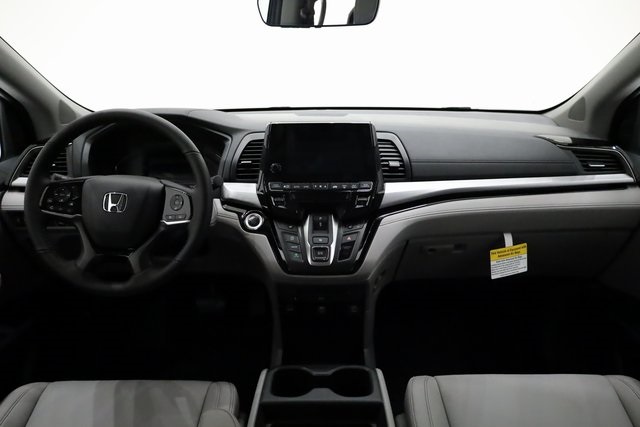 2024 Honda Odyssey Touring 8