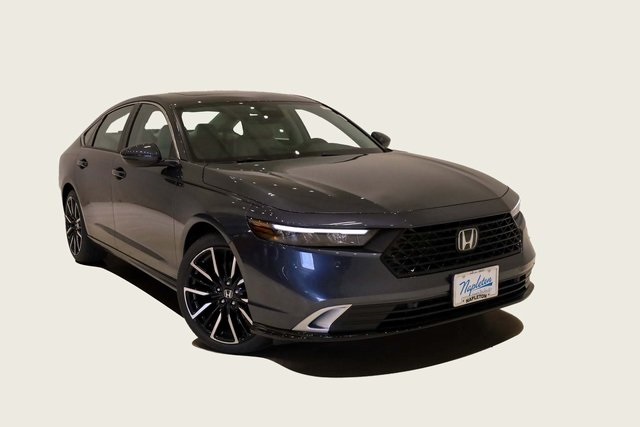 2025 Honda Accord Hybrid Touring 2