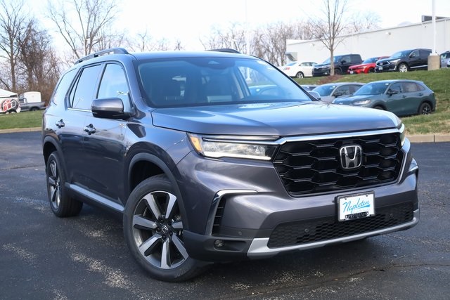 2025 Honda Pilot Touring 2