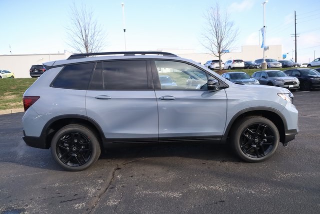 2025 Honda Passport Black Edition 4