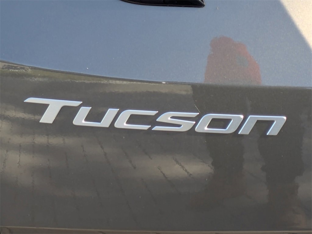 2025 Hyundai Tucson Hybrid Limited 8